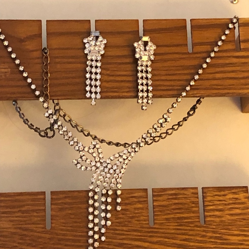 Rhinestone Necklace/2 pairs Drop Earrings Set - Picture 4 of 6
